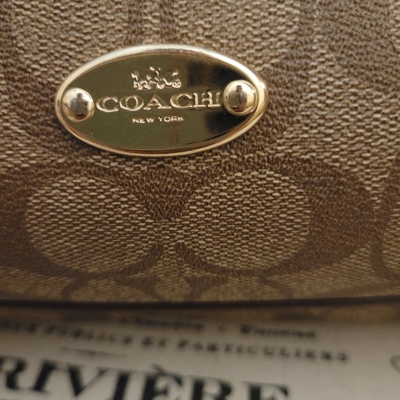 Coach Celeste Convertible Hobo In Signature Coated Canvas - Picture 4 of 16